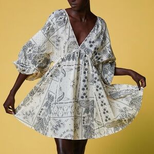 H&M | Balloon-Sleeve Dress In Cream With Black Paisley Print